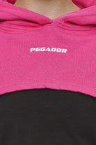 Pegador Mina Super Cropped Hoodie Washed Digital Pink Detailshot aus der Most Alive Kollektion für DaHerren