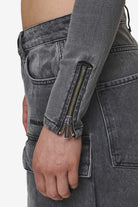 Pegador Elly Denim Biker Jacket Washed Deep Grey Detailshot aus der Most Alive Kollektion für DaHerren